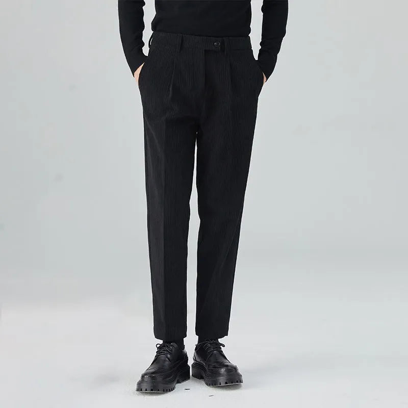 Men's straight-leg corduroy trousers in loose fit with micro-elastic waistband