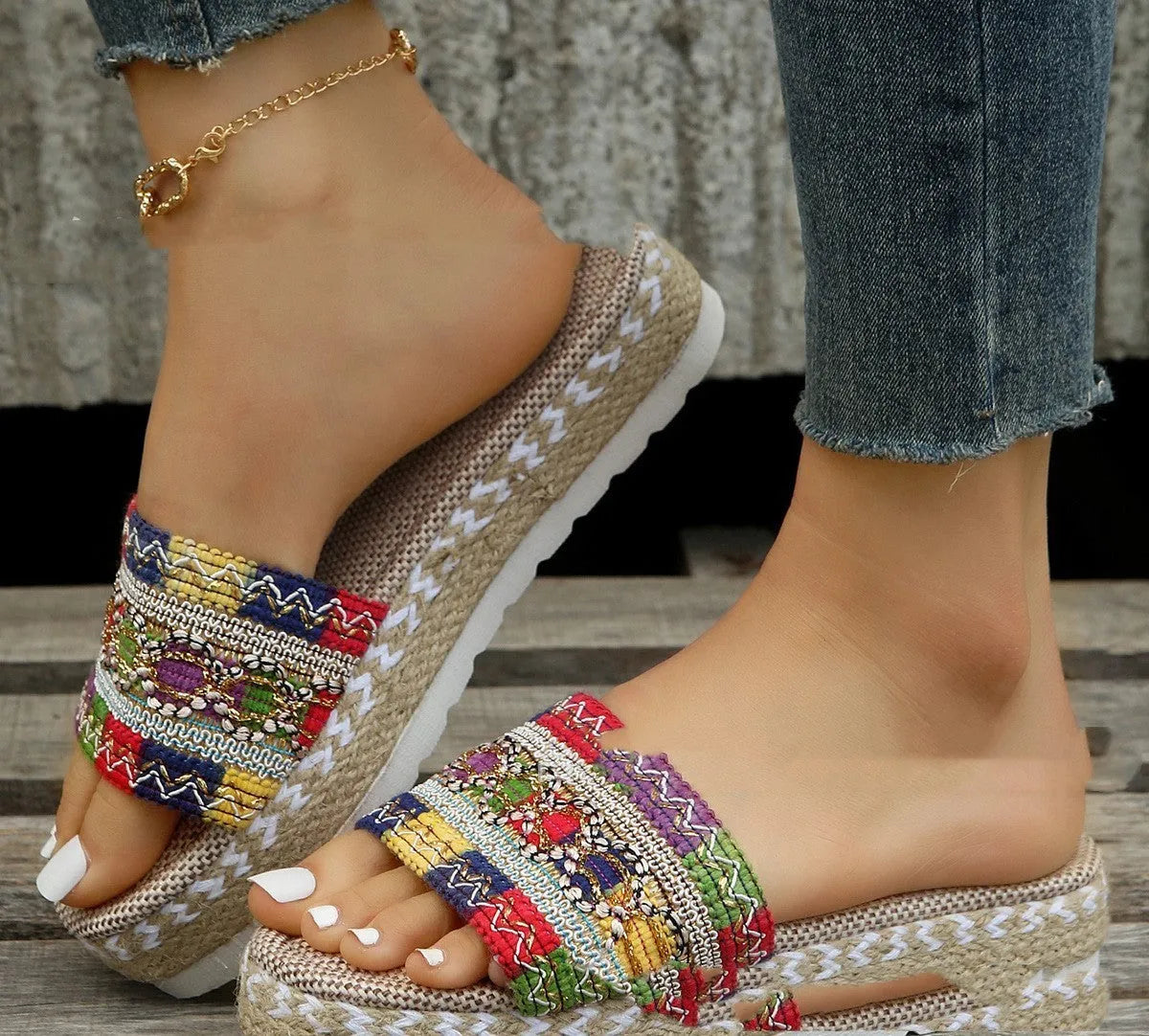 Ethnic style women's thick soled fish mouth slippers with hemp rope detail on PU upper in khaki colour