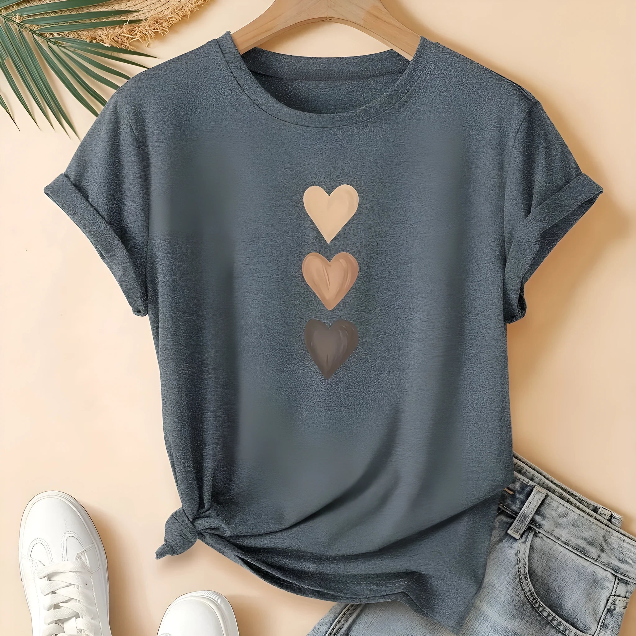 Chinese style art retro graphic print on a women's pure cotton short sleeve round neck T-shirt.