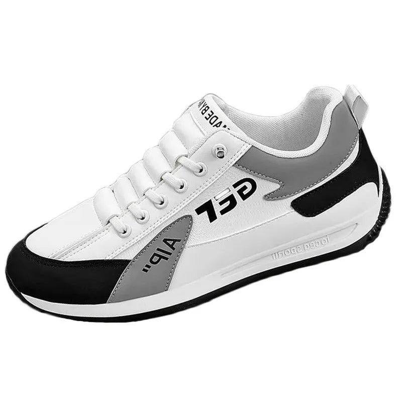 Men sports flat shoes with breathable mesh upper in black, low-top design, non-slip sole