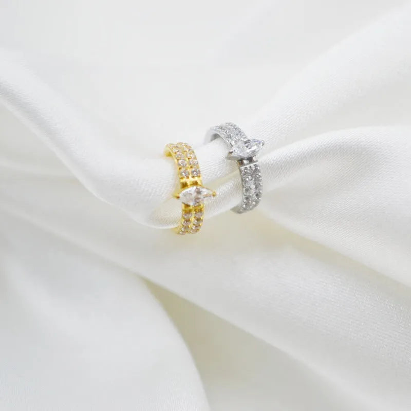 Heart-shaped zircon earrings with diamond treatment in 316 titanium steel, silver or gold colour options