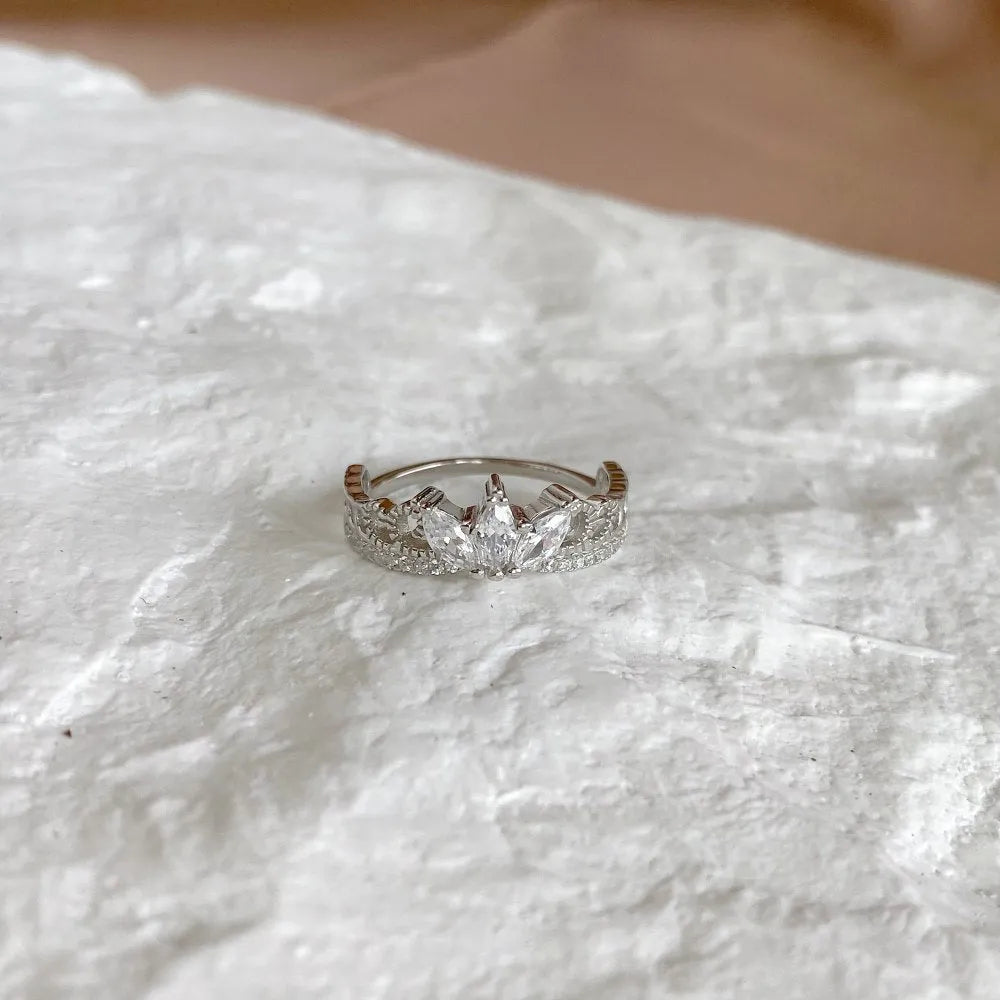 Sterling silver crown fashion OL women's ring with electroplated finish in size No 7