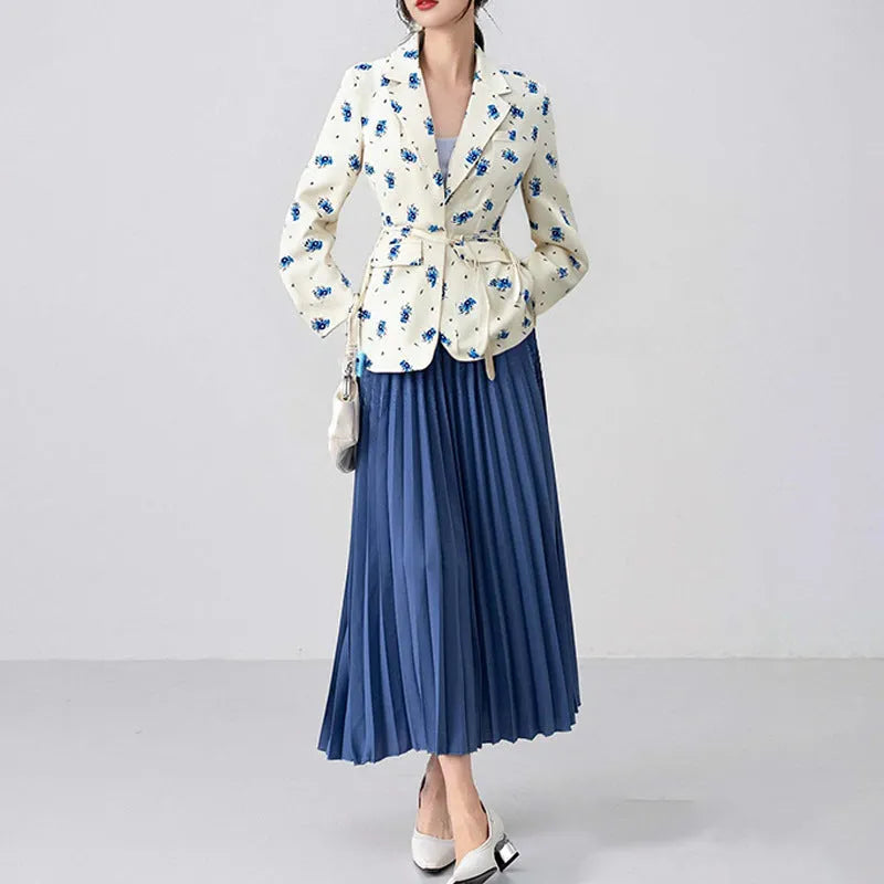 Womens lace-up collar suit jacket in a floral print with a cinched waist