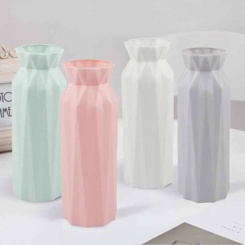 Plastic melamine vase in green, grey, pink or white with 7.2 cm base diameter